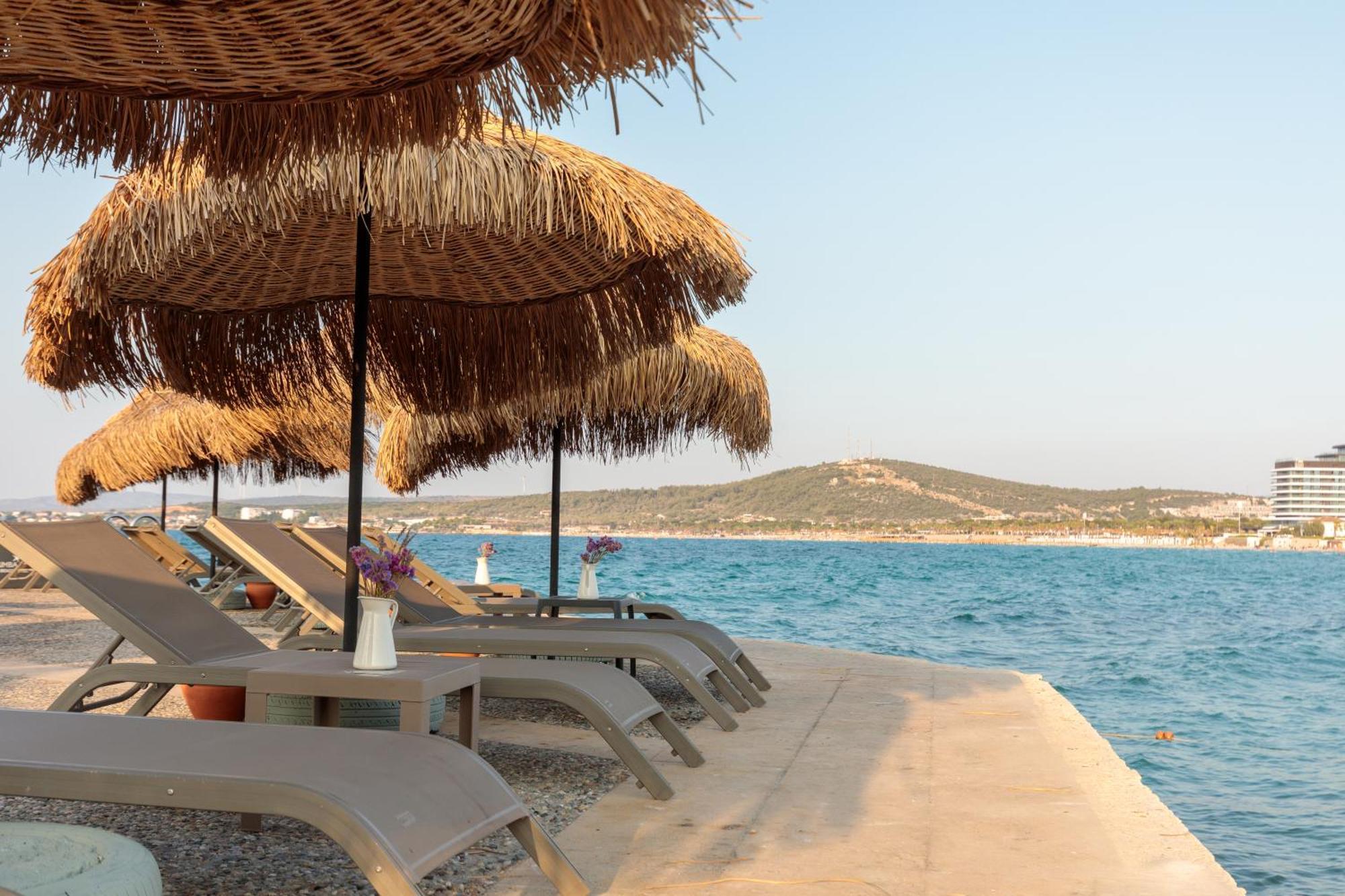 Cumbalica Beach Hotel Çeşme Exteriör bild