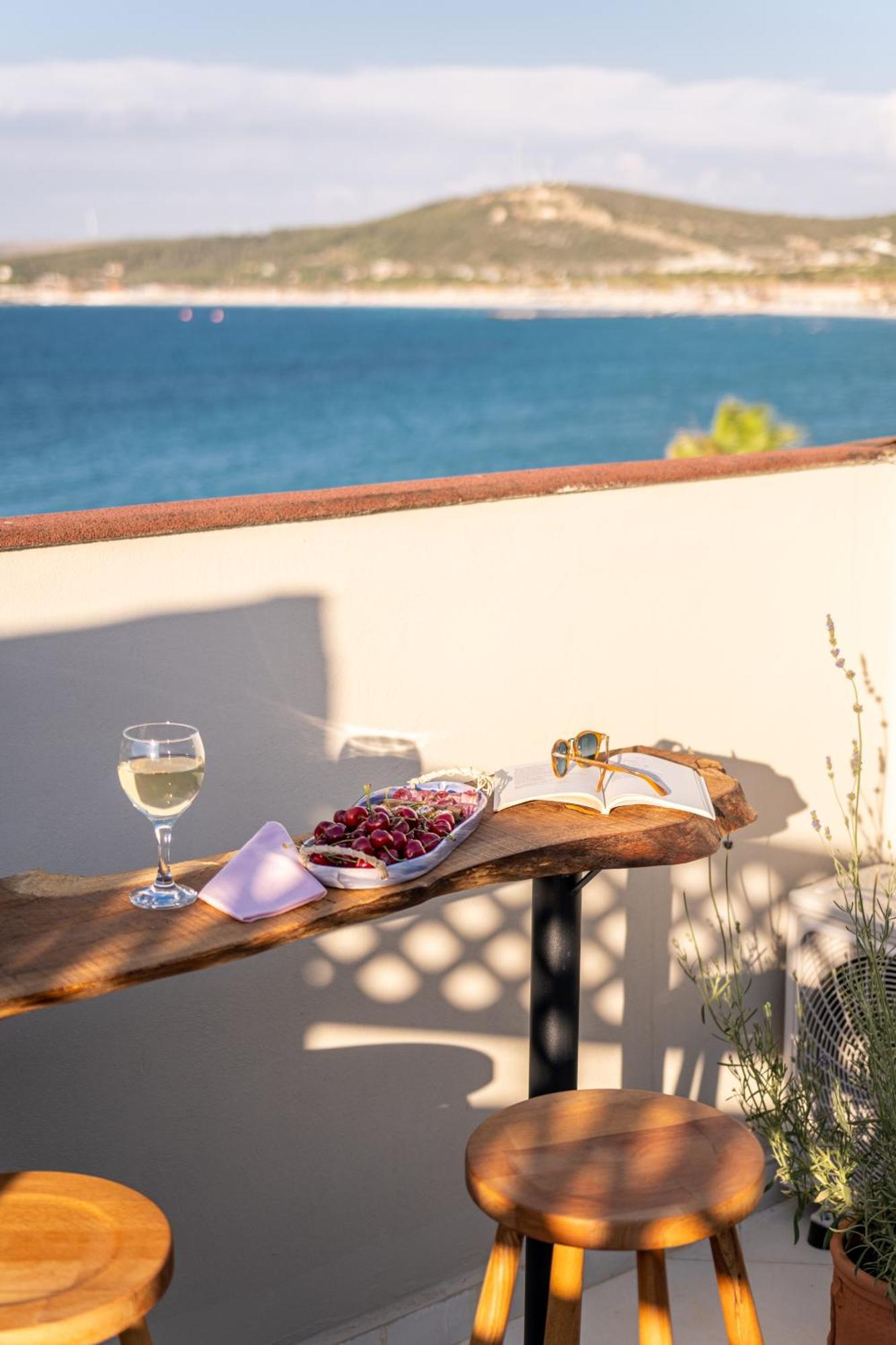 Cumbalica Beach Hotel Çeşme Exteriör bild