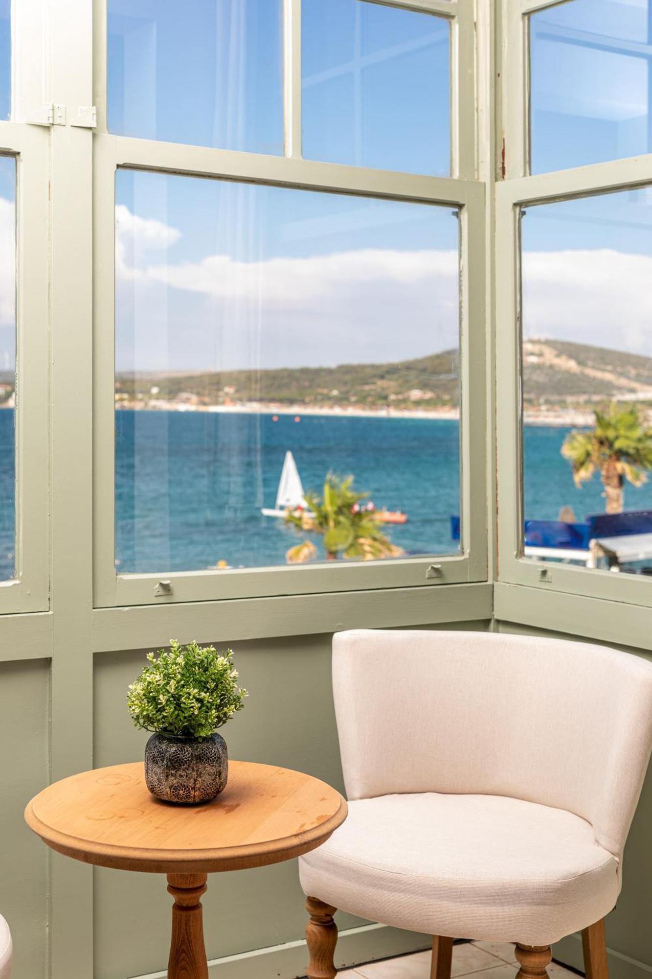 Cumbalica Beach Hotel Çeşme Exteriör bild