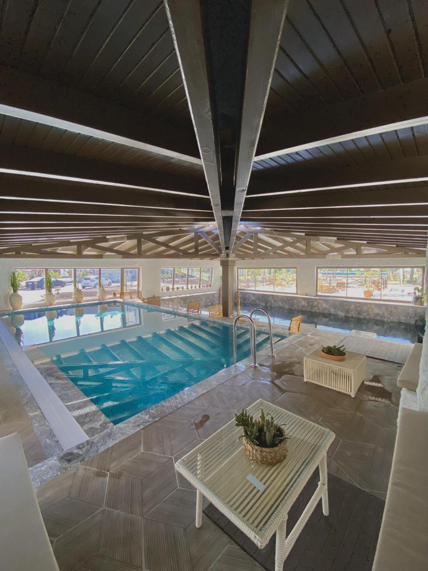 Cumbalica Beach Hotel Çeşme Exteriör bild